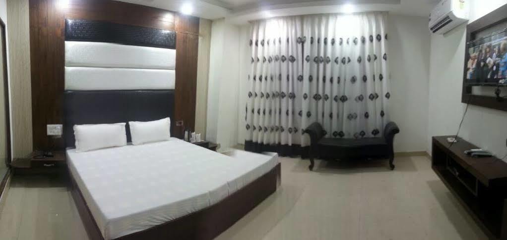 Hotel Ng Paradise Jagadhri Luaran gambar
